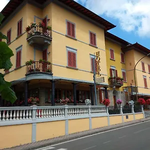 Hotel La Rosa, Ronta